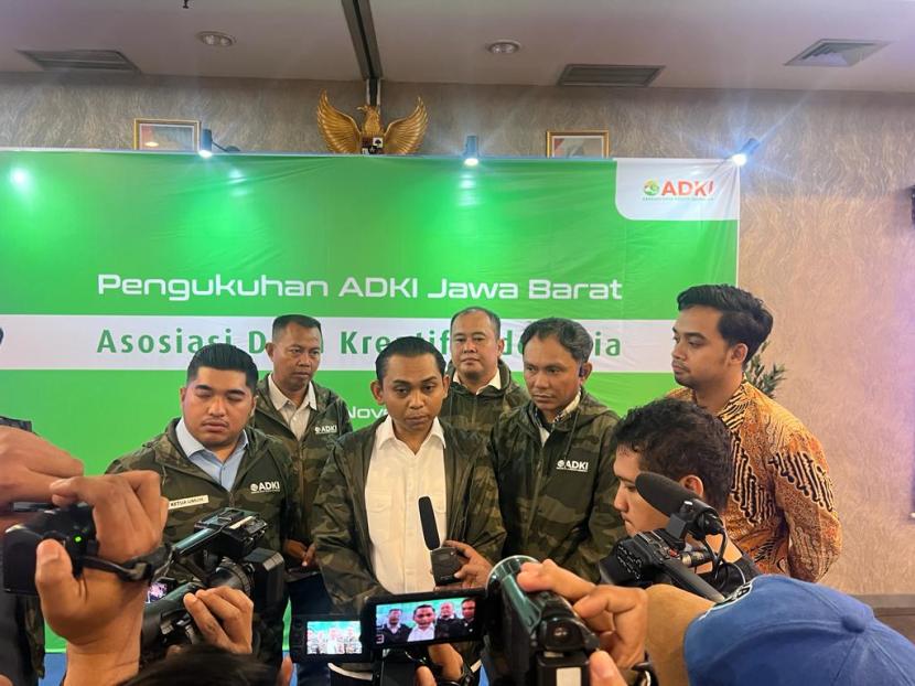 Asosiasi Desa Kreatif Indonesia (ADKI) Jawa Barat (Jabar) memastikan siap ikut menangkal hoax di Pemilu 2024