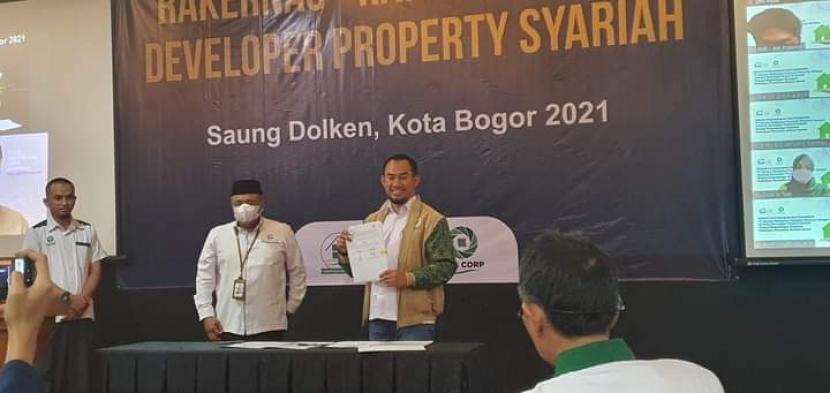 Asosiasi Developer Properti  Syariah (ADPS) meneken kerja sama dengan PT Sarana Multigriya Finansial (SMF) Persero dalam rangka memperkuat ekosiste bisnis properti syariah.