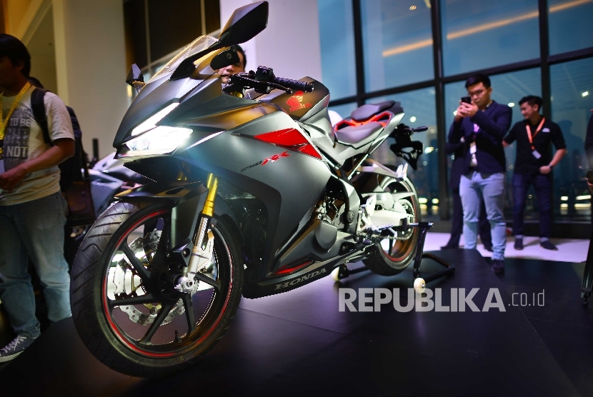 Astra Honda Motor kembali meluncurkan sepeda motor sport premium, All New CBR250RR di Jakarta, Senin (25/7).
