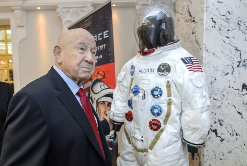 Astronot asal Soviet, Alexei Leonov.
