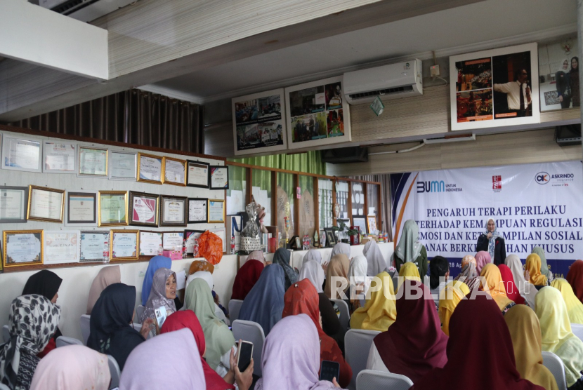 Asuransi Kredit Indonesia (Askrindo) yang merupakan Anggota Holding Asuransi dan Penjaminan, Indonesia Financial Group (IFG) menyelenggarakan Pelatihan Terapi Perilaku untuk Anak Berkebutuhan Khusus (ABK) kepada para pendidik (guru) sekolah PAUD seJabodetabek di Bekasi.