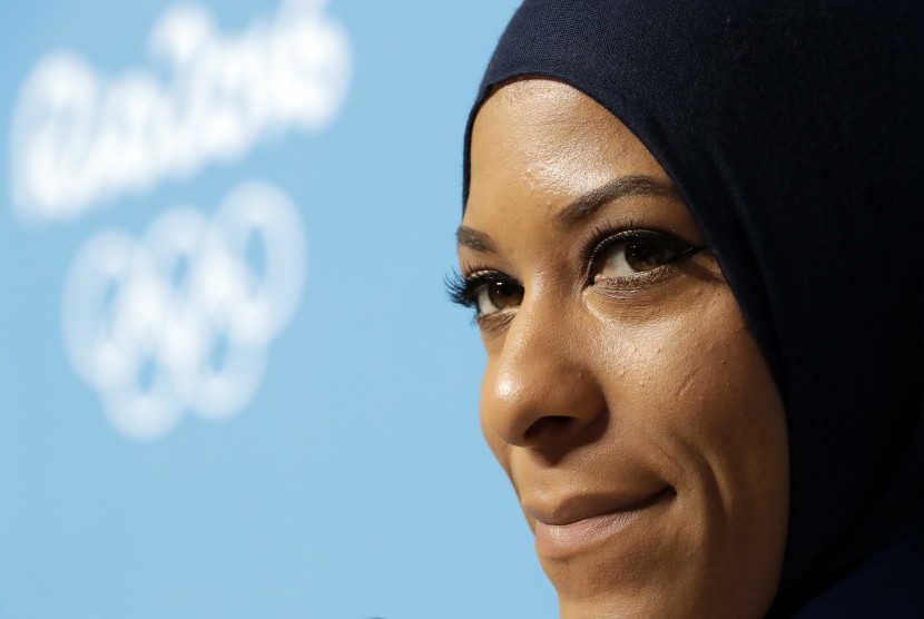 Atlet anggar AS di Olimpide Rio 2016, Ibtihaj Muhammad.