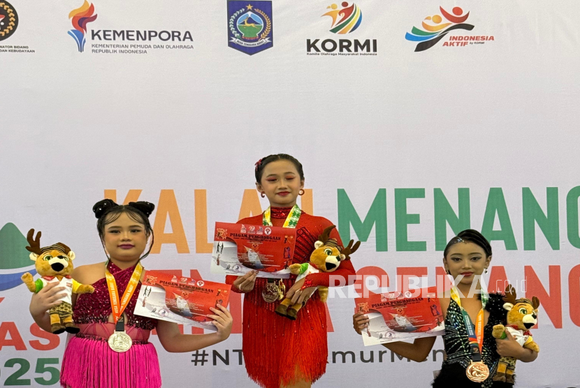 Atlet cilik asal Yogyakart, Angelaida Agil Maharanny, berhasil menyumbangkan dua medali untuk kontingen Daerah Istimewa Yogyakarta (DIY): emas di kategori Solo U12 Latin Dance (Chacha) dan perak di kategori Solo U12 Ballroom Dance (Waltz) dalam ajang Festival Olaharaga Rekreasi Nasional (Fornas) VII tahun 2025 di Nusa Tenggara Barat beberapa waktu lalu. 