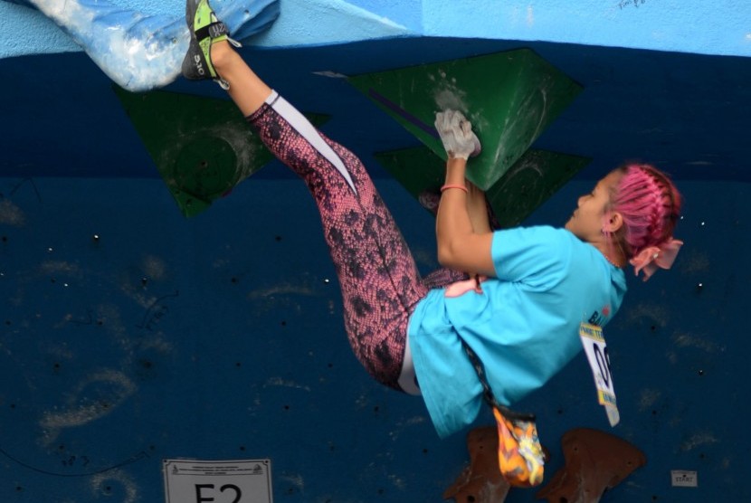 Atlet panjat tebing putri Bali, Nadya Putri Virgita berlaga di PON XIX Jabar.