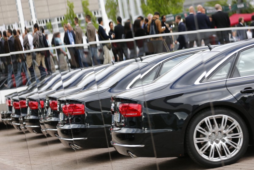 Audi cars reflected in mirrors during a media preview day at the Frankfurt Motor Show (IAA) September 10, 2013. (Illustration)