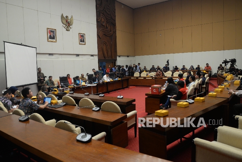 Audiensi Pansus Hak Angket KPK dengan Madrasah Anti Korupsi PP Pemuda Muhammadiyah di Kompleks Parlemen, Senayan, Jakarta, Jumat (14/7). 