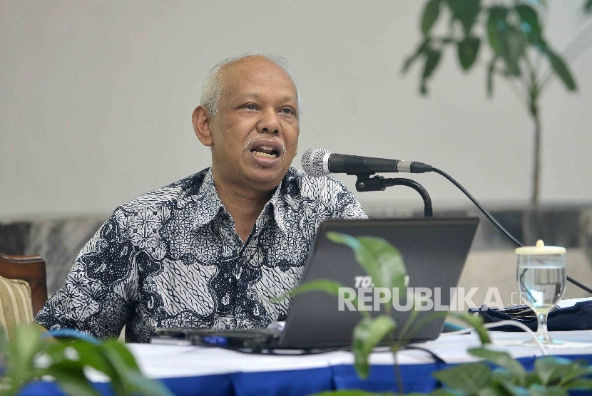 'Pelibatan Ormas dalam Penetapan Fatwa Halal Harus Dibatasi'. Cendekiawan Muslim Prof Azyumardi Azra.