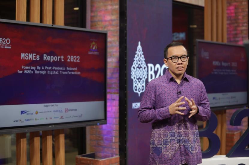 B20 Digitalization Task Force menggelar side events MSMEs Reports 2022 berupa diskusi dan peluncuran hasil studi yang dilakukan PT Telkom Indonesia (Persero) Tbk (Telkom) bersama dengan Boston Consulting Group (BCG) mengenai dampak digitalisasi bagi pemulihan dan pemberdayaan UMKM, Rabu (1/9/2022), di studio SEA Today, Jakarta. 