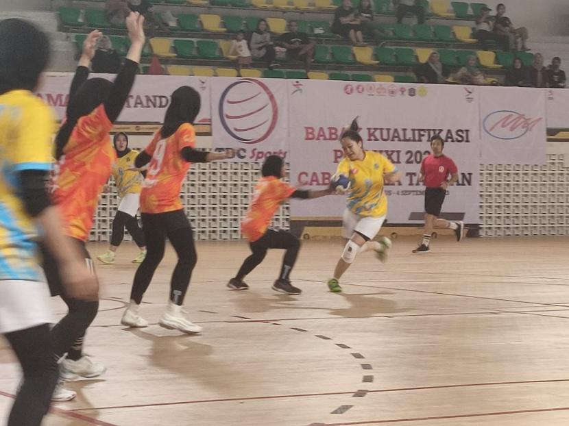 Babak Kualifikasi cabang olahraga Bola Tangan (Handball) Pekan Olahraga Nasional (PON) XXI/2024 Aceh-Sumut zona I yang berlangsung di Jakarta secara resmi dibuka, Ahad (27/8/2023).
