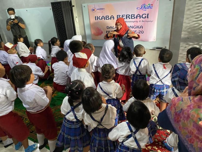 Badan Amil Zakat Nasional (BAZNAS) bersama PT Askrindo, serta Ikatan Keluarga Besar Askrindo (IKABA) berbagi kebahagiaan bersama anak-anak Yayasan Mutiara Hati.