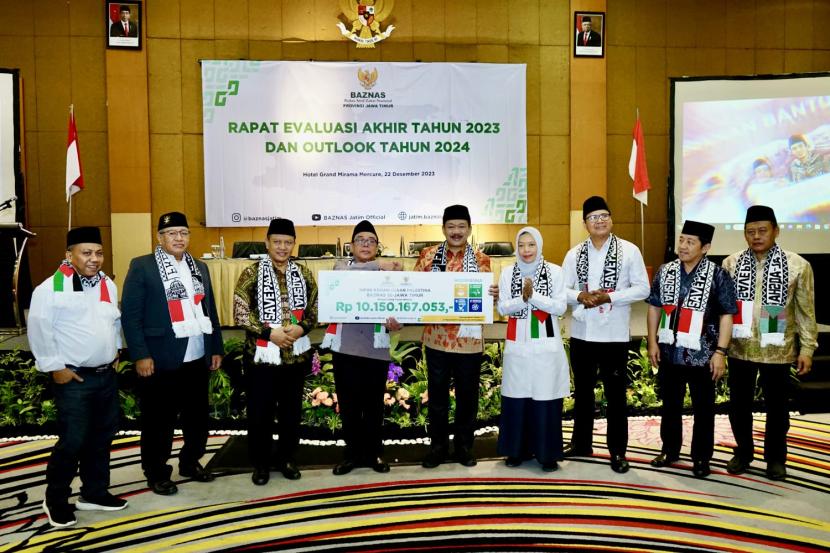 Badan Amil Zakat Nasional (Baznas) Jawa Timur menyalurkan infak kemanusiaan Palestina sebesar Rp 10 miliar melalui Baznas RI