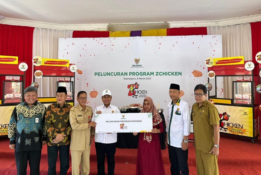 Badan Amil Zakat Nasional (Baznas) meluncurkan program usaha ZChicken di Kabupaten Bojonegoro, Jawa Timur, sebagai upaya mengangkat perekonomian mustahik.