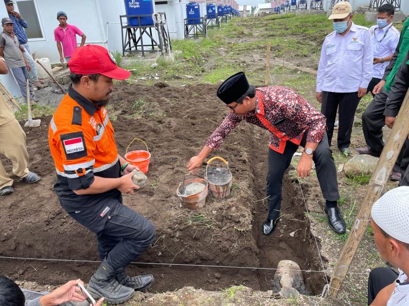 Badan Amil Zakat Nasional (Baznas) membangun 340 hunian sementara untuk warga terdampak erupsi Gunung Semeru di Kabupaten Lumajang, Jawa Timur.