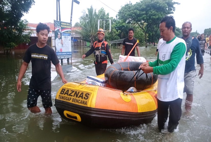 Badan Amil Zakat Nasional (Baznas) membentuk tim terpadu untuk melakukan aksi kemanusiaan melayani korban banjir bandang di Kabupaten Demak, Jawa Tengah. Tim gabungan terdiri dari tim Baznas Tanggap Bencana (BTB) pusat dan BTB Kabupaten Demak.