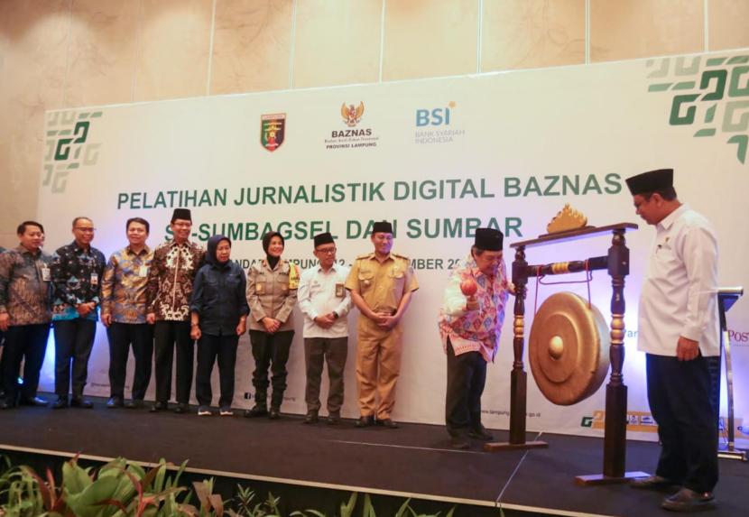 Badan Amil Zakat Nasional (Baznas) memberi Pelatihan Jurnalistik untuk Baznas wilayah Sumatra Bagian Selatan (Sumbagsel) dan Sumatra Barat (Sumbar) di Hotel Santika Premier pada 12-14 Desember 2023.
