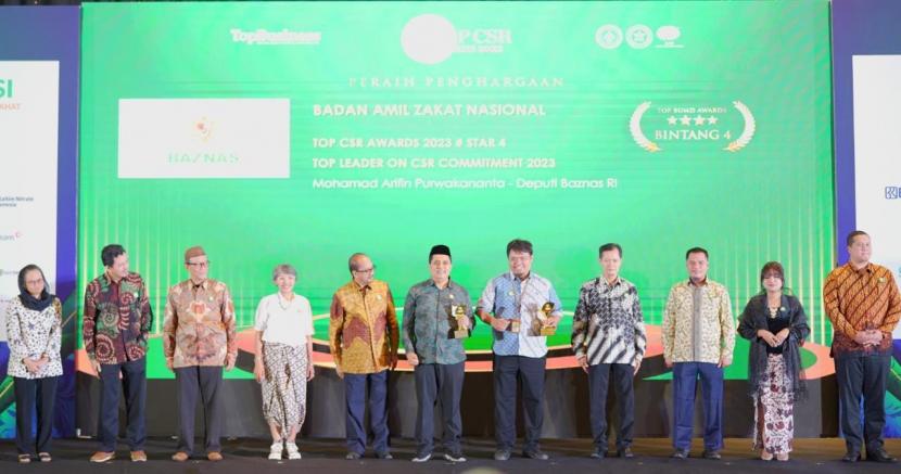 Badan Amil Zakat Nasional (BAZNAS) meraih dua penghargaan TOP CSR Awards 2023 yang diselenggarakan Majalah Top Business, bekerja sama dengan beberapa asosiasi dan konsultan CSR, Rabu (7/6/2023).