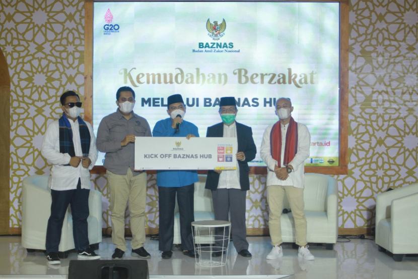 Badan Amil Zakat Nasional (BAZNAS) RI meluncurkan BAZNAS Hub, sebuah wadah kampanye di halaman Kitabisa.com, guna memberi kemudahan kepada muzaki untuk menunaikan zakat, infak, dan sedekah.