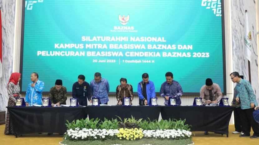 Badan Amil Zakat Nasional (Baznas) RI meluncurkan Beasiswa Cendekia Baznas 2023 pada Selasa (20/6/2023), di Jakarta. 