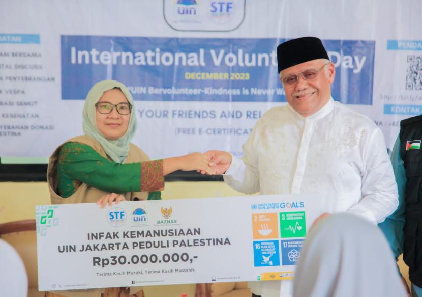 Badan Amil Zakat Nasional (Baznas) RI menerima penyaluran infak kemanusiaan Palestina dari Social Trust Fund (STF) UIN Syarif Hidayatullah Jakarta sebesar Rp30 juta. 