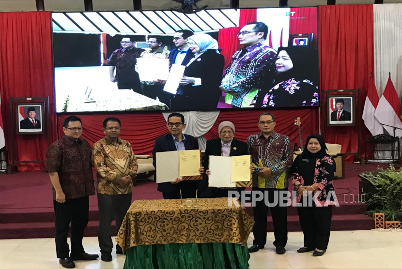 Badan Bank Tanah dan Sekolah Tinggi Pertanahan Nasional (STPN) Yogyakarta menggelar kegiatan sosialisasi bertajuk Landsmart Series untuk memberikan pembekalan kepada ratusan taruna dan taruni STPN langsung dari Kepala Badan Bank Tanah, Parman Nataatmadja.