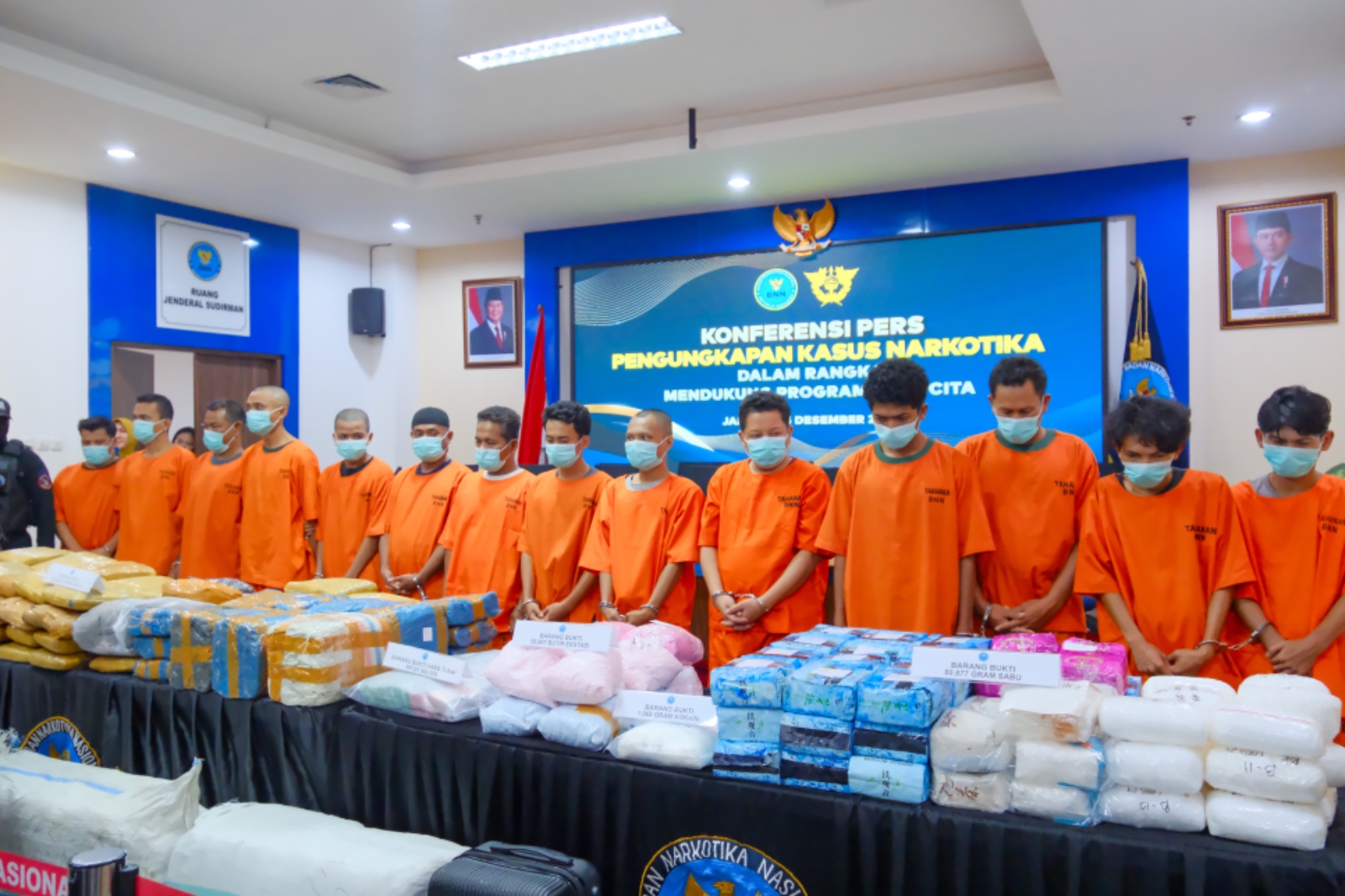 Badan Narkotika Nasional Republik Indonesia (BNN RI) dan Bea Cukai ungkap kasus hasil tindak pidana narkotika di Kantor BNN RI, pada Kamis (5/12/2024).