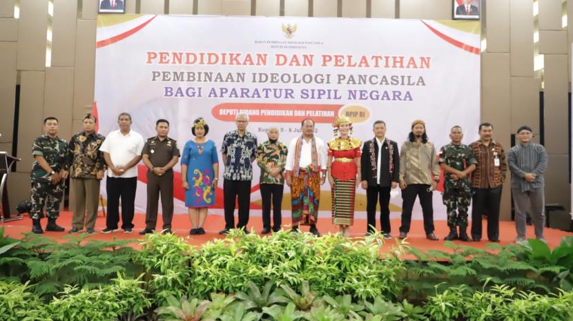 Badan Pembinaan Ideologi Pancasila (BPIP) menggelar Pendidikan dan Pelatihan Pembinaan Ideologi Pancasila bagi Aparatur Sipil Negara (ASN) di Kupang, Nusa Tenggara Timur pada Selasa (5/7/2022).