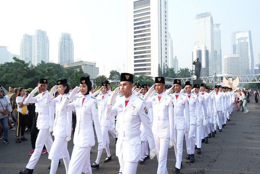 Badan Pembinaan Ideologi Pancasila (BPIP) menyelenggarakan Kirab Pancasila yang dimulai dari Patung Jenderal Sudirman sampai Bundaran Hotel Indonesia (HI) Jakarta, Ahad (28/5).