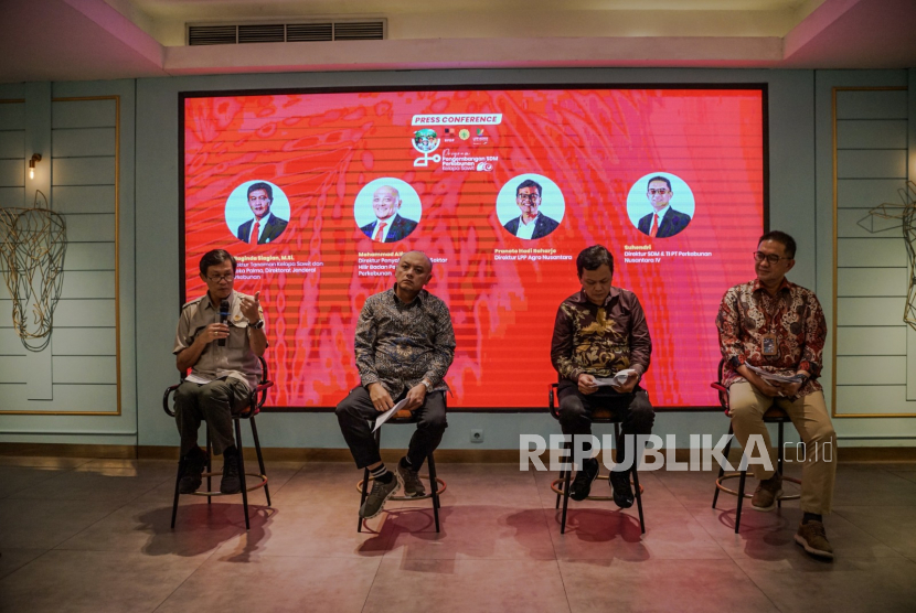 Badan Pengelola Dana Perkebunan Kelapa Sawit (BPDPKS) bersama Direktorat Jenderal Perkebunan (Ditjenbun) menggelar program pelatihan dan pengembangan sumber daya manusia (SDM) secara masif. Direktur Penyalur Dana Sektor Hilir BPDP, Mohammad Alfansyah menyampaikan program ini merupakan bagian dari skema pembiayaan strategis berbasis dana pungutan ekspor sawit, yang digunakan untuk mendukung peremajaan, riset, sarana-prasarana, hingga pendidikan petani.