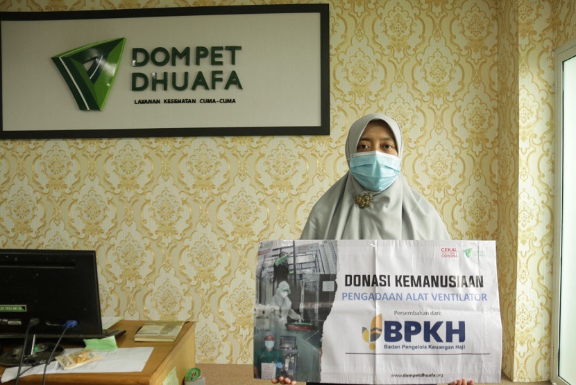 Badan Pengelola Keuangan Haji (BPKH) bersama Dompet Dhuafa menggelar Ceremony penyerahan Bantuan Ventilator yang telah diserahkan kepada 10 Rumah Sakit, acara ini diselenggarakan secara virtual via Zoom pada hari Kamis, (10/12).