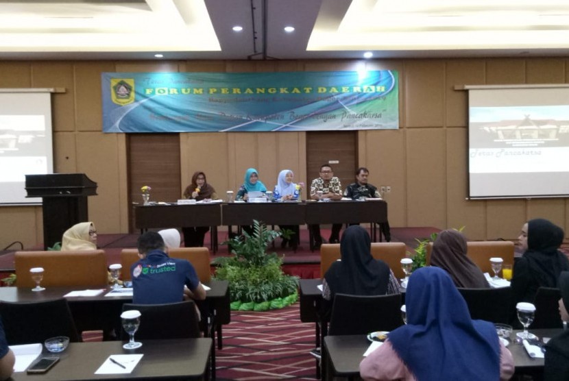 Badan Perencanaan Pembangunan Penelitian dan Pengembangan Daerah (Bappedalitbang) Kabupaten Bogor melaksanakan penyusunan Rencana Kerja (Renja) untuk tahun 2020 dengan melibatkan 135 komunitas dan 15 BEM