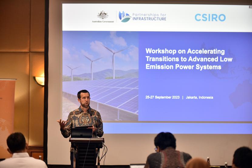 Badan sains nasional Australia, CSIRO, menyelenggarakan lokakarya (workshop)  tiga hari tentang Mempercepat Transisi Menuju Sistem Tenaga Listrik Rendah Emisi yang Canggih di Jakarta pada 25-27 September yang lalu.