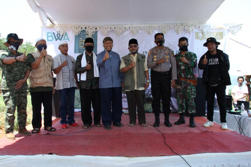Badan Wakaf Al Qur'an (BWA) meluncurkan wakaf produktif EcoWakaf Cireunghas, Sukabumi, Sabtu (19/9).