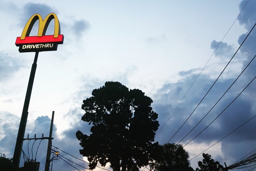 Gerai makanan cepat saji, McDonald's menutup layanan makan di tempat (dine in) selama dua pekan (Foto: ilustrasi McDonalds)