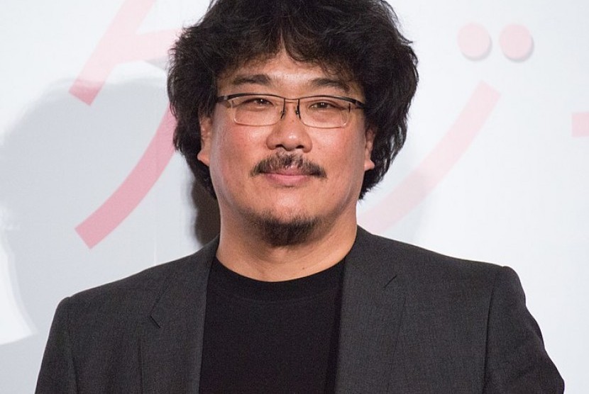 Sutradara asal Korea Selatan, Bong Joon-ho, mendapat kehormatan menerima piala Oscar 2020 pada ajang 92nd Academy Awards.