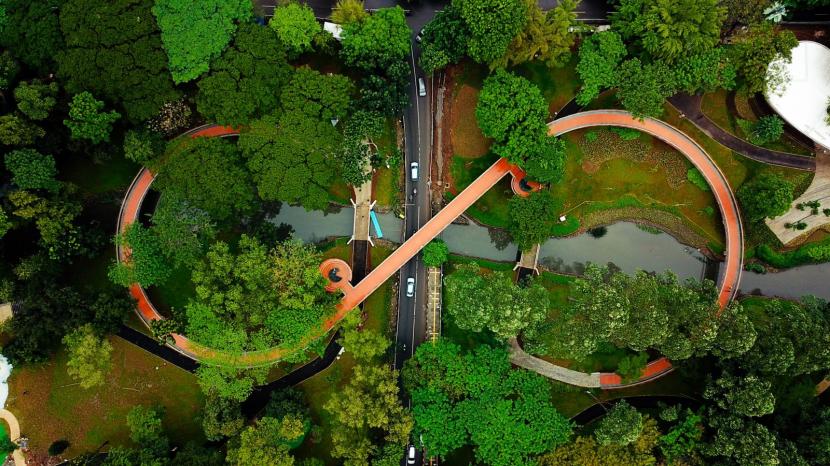 Bagi warga Jakarta, khususnya untuk masyarakat di kawasan Tebet, Jakarta Selatan sebentar lagi warga Jakarta akan segera dapat menikmati asyiknya beraktivitas di kawasan Tebet Eco Park.