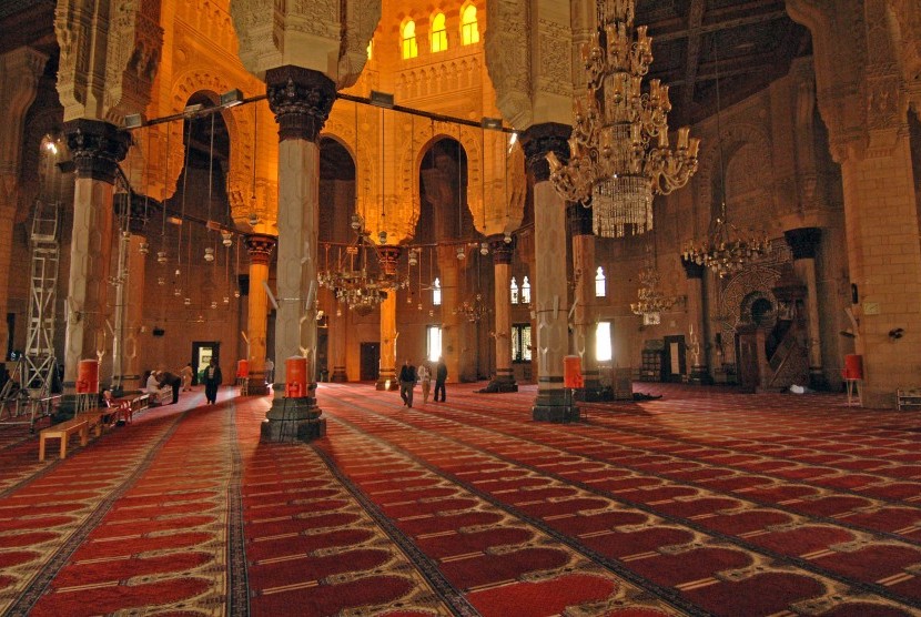 Bagian dalam Masjid Abu Abbas Al-mUrsi