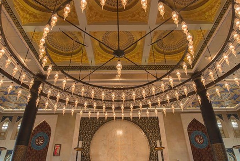 Pemandangan Menawan di Dalam  Masjid  Katara Republika Online