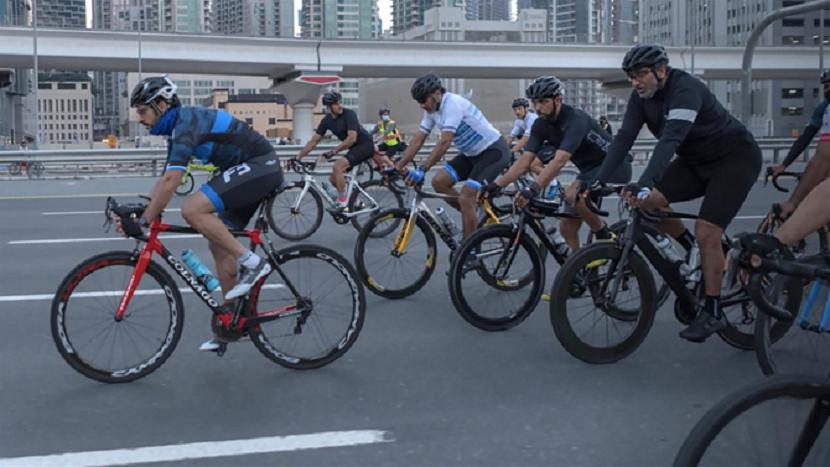 Bagian jalan arteri utama Dubai, Sheikh Zayed Road, diubah menjadi jalur bersepeda sepanjang 14 km.