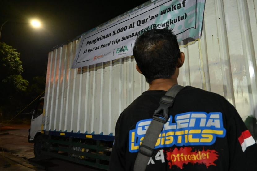 Baitul Quran BWA mengirimkan 5.000 Alquran wakaf untuk saudara-saudara Muslim di Bengkulu.