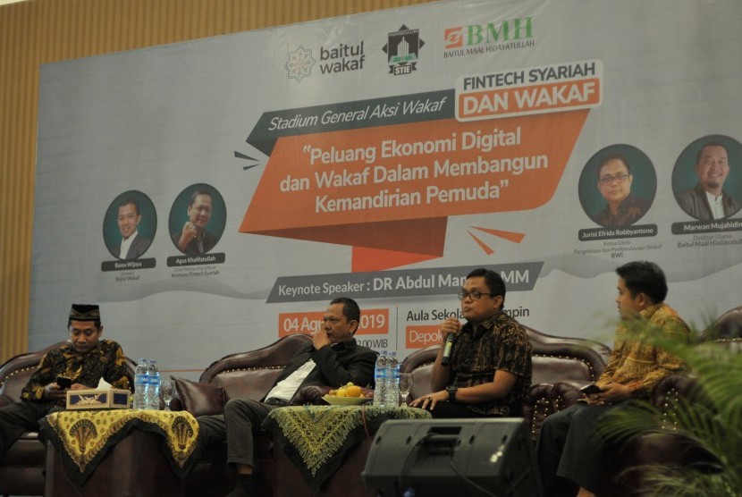 Baitul Wakaf  menggelar Studium General Aksi Wakaf di Aula Pesantren Hidayatullah Depok, Ahad (4/8).