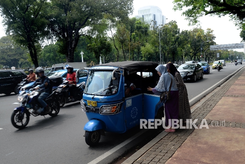 Bajaj berbahan bakar gas