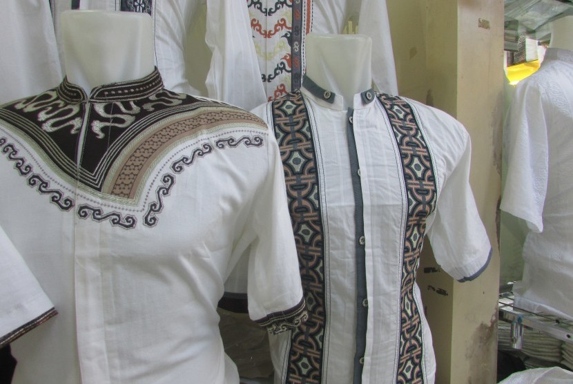 Baju koko Syahdika dan Al-luthfi menjadi dua model yang akan laris manis tahun ini di Thamrin City.