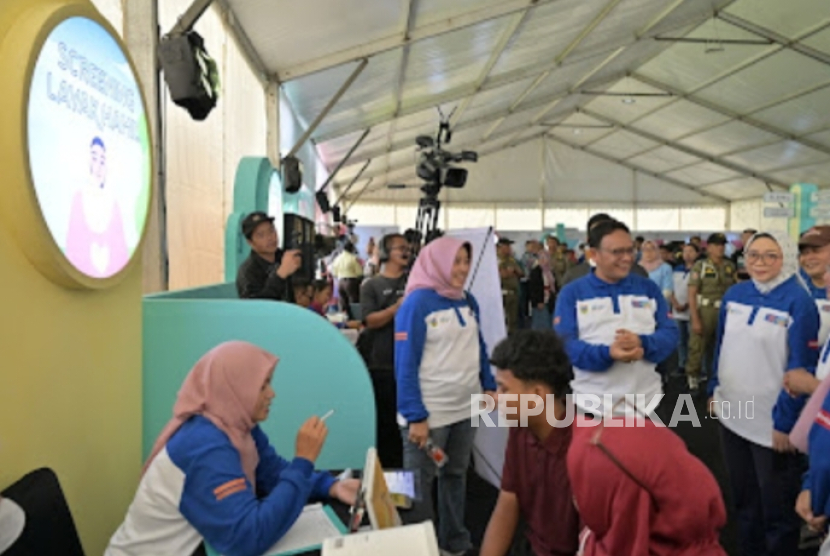 Bakti Sosial Djarum Foundation dan Milklife yang bekerja sama dengan Dinas Kesehatan Kabupaten Kudus menggelar event akbar bertajuk Milklife Festival Keluarga Sehat 2024, yang diadakan di Alun-alun Simpang Tujuh, Kudus, pada Sabtu (7/12/2024) hingga Ahad (8/12/2024).