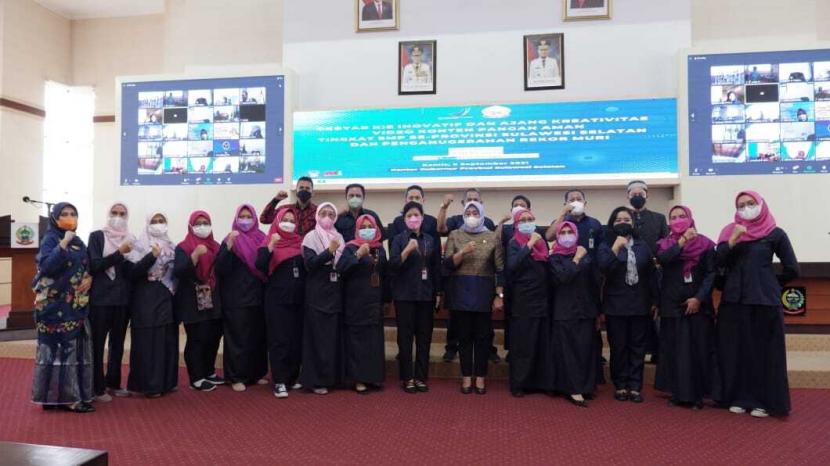 Balai Besar Pengawas Obat dan Makanan (BBPOM) di Makassar menggelar kegiatan Gebyar Komunikasi Informasi dan Edukasi (KIE) Inovatif dan Ajang Kreativitas Video Konten Pangan Aman Tingkat SMP Se-Provinsi Sulawesi Selatan dan Penganugerahan Rekor MURI.