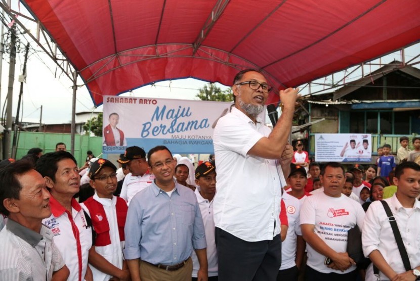 Bambang Widjojanto selaku juru bicara pasangan Anies-Sandi 