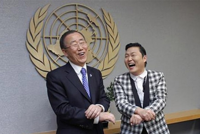 Ban Ki-moon saat bertemu Psy Gangnam Style