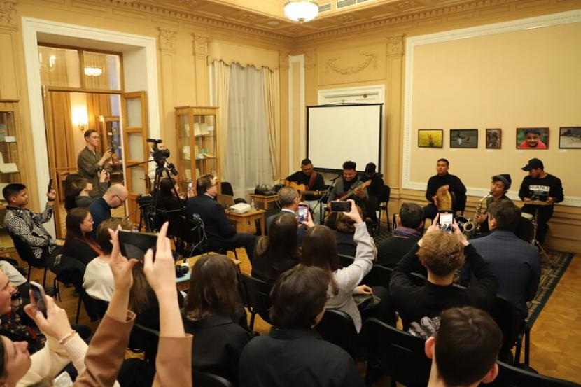 Band jazz etnik asal Aceh, Keubitbit menggelar lokakarya di Perpustakaan Asia Timur  - Institute of Asia and Africa Countries (ISAA) Universitas Negeri Moskow dan di Konservatori Tchaikovsky, Moskow. 