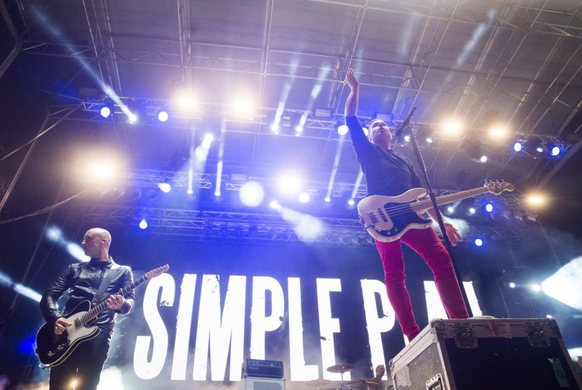 Band rock ikonik Simple Plan akan manggung di Jakarta dan Surabaya sebagai bagian dari tur Asia Tenggara bertajuk The Harder Than It Looks Tour untuk mempromosikan album terbaru yang rilis awal tahun ini.