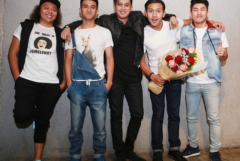 Band Sixty 9
