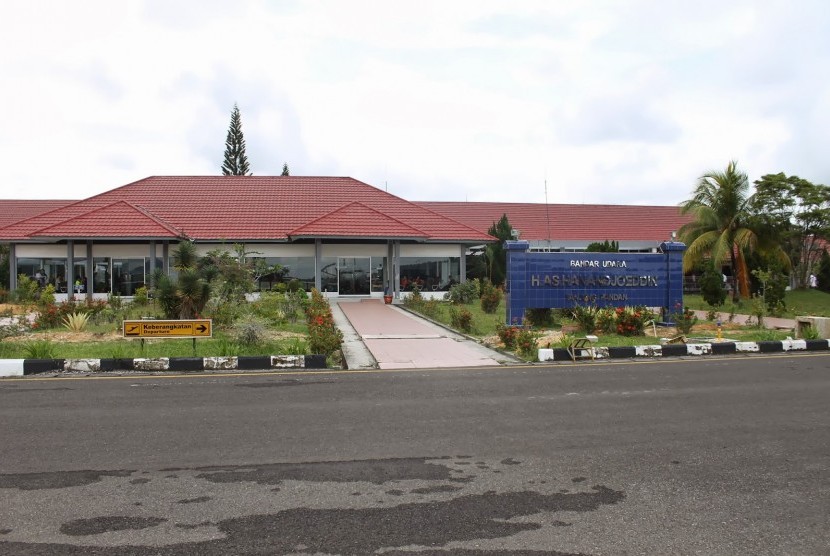 Bandara  HAS Hanandjoeddin di Kabupaten Belitung, Provinsi Bangka Belitung